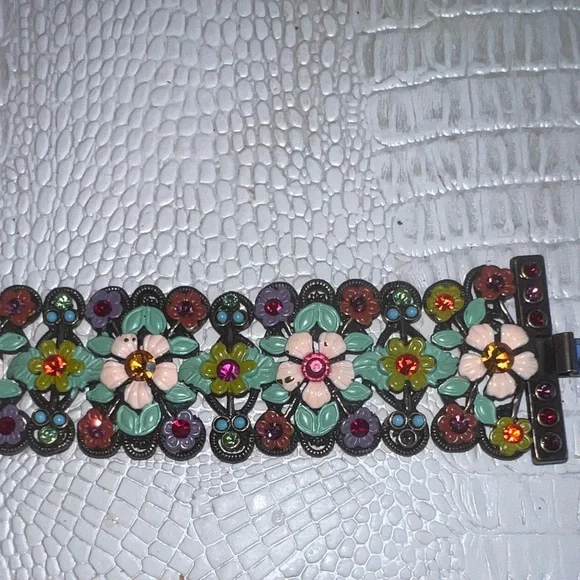 Vintage MX by Michael Morrison Enamel & Crystal Scrolled cherub Bracelet - Picture 4 of 9